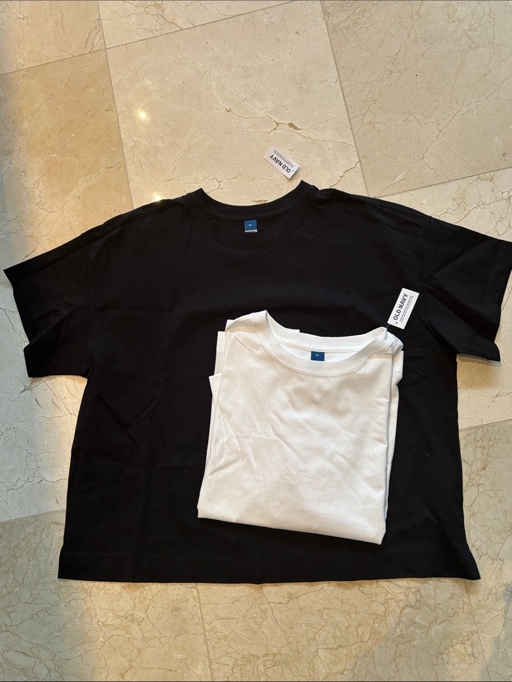 Old Navy Lot/2 Vintage Crew Neck T-shirts NWT